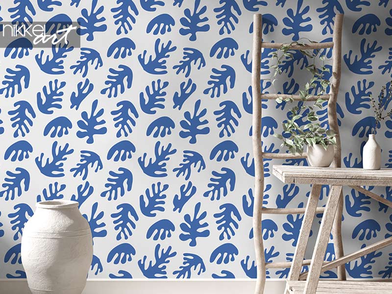 Tapeten Trendiges, nahtloses Muster mit abstrakten, organischen, von Matisse inspirierten Formen von Algen oder Korallen in blauer Farbe