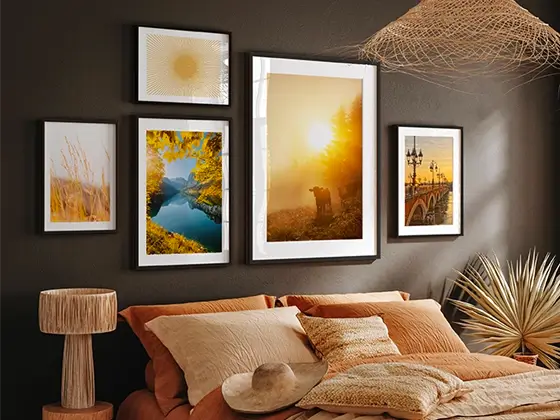 Bilderwand gestalten: Anordnung, Abstände und Rahmen planen