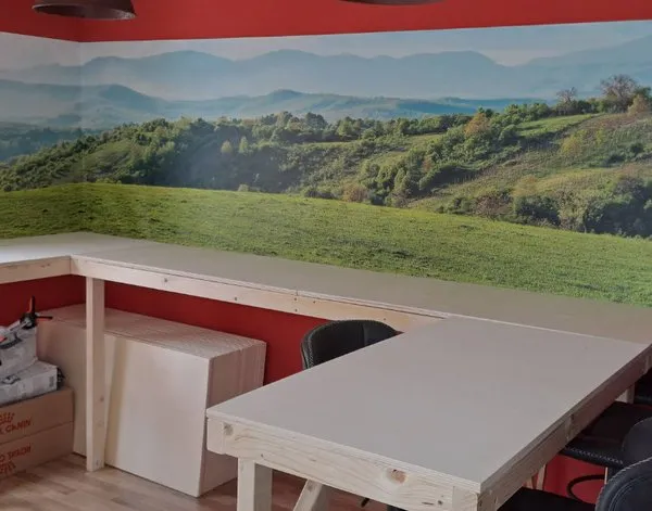 Gartenposter Gartenposter Ländliche Hügellandschaft Rumäniens im Frühling — Inspiration unserer Kunden