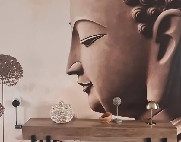 Fototapete Fototapete Profil von Buddhas Kopf in einer digitalen Kunstcollage — Inspiration unserer Kunden